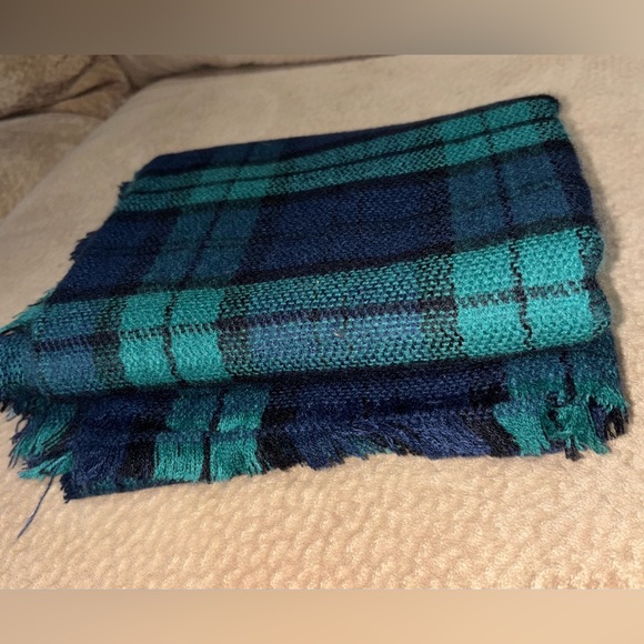 Black /Turquoise /Navy  Scarf.
  Old Navy* - Picture 3 of 5